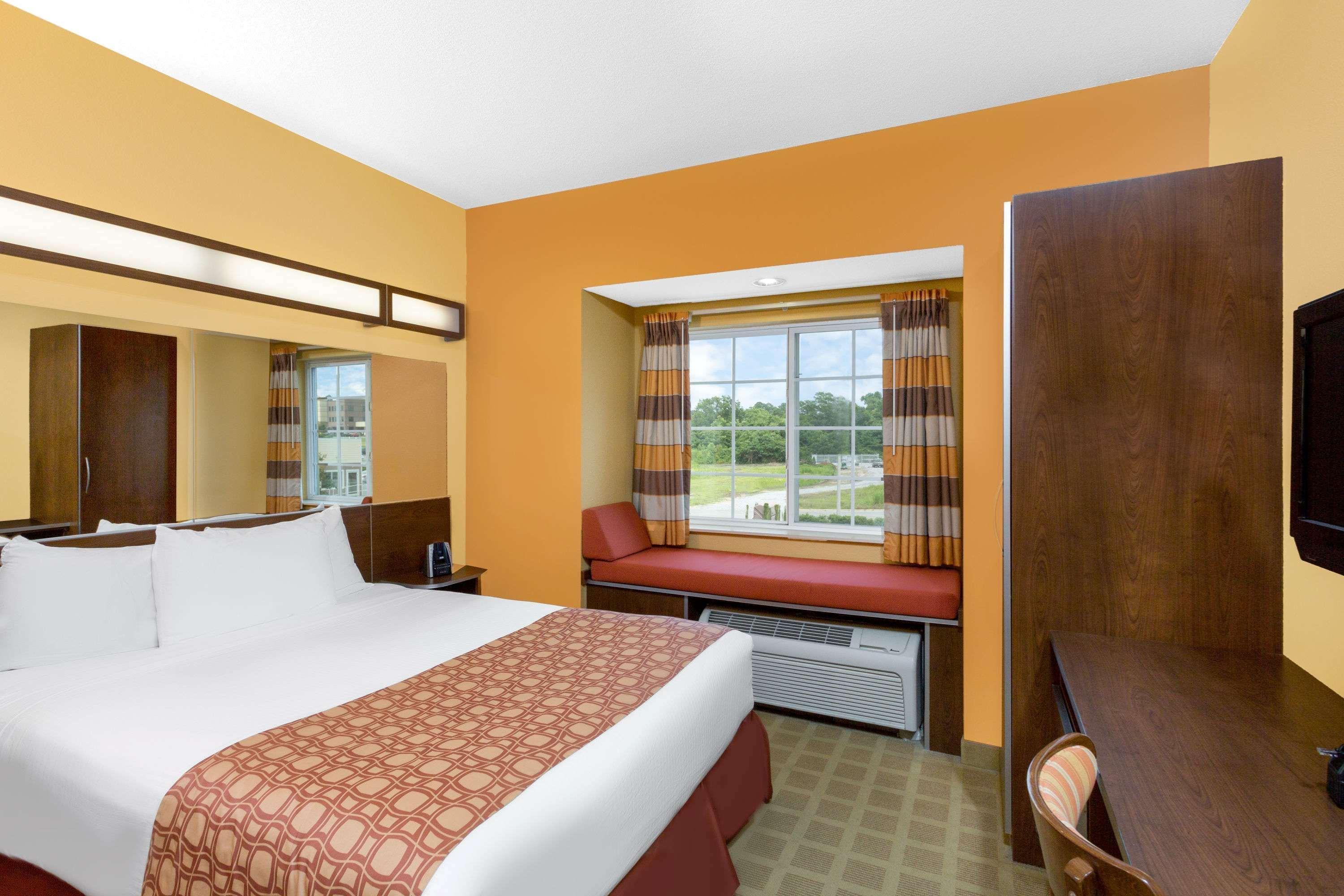 Microtel Inn & Suites By Wyndham University Medical Park Greenville Exterior foto